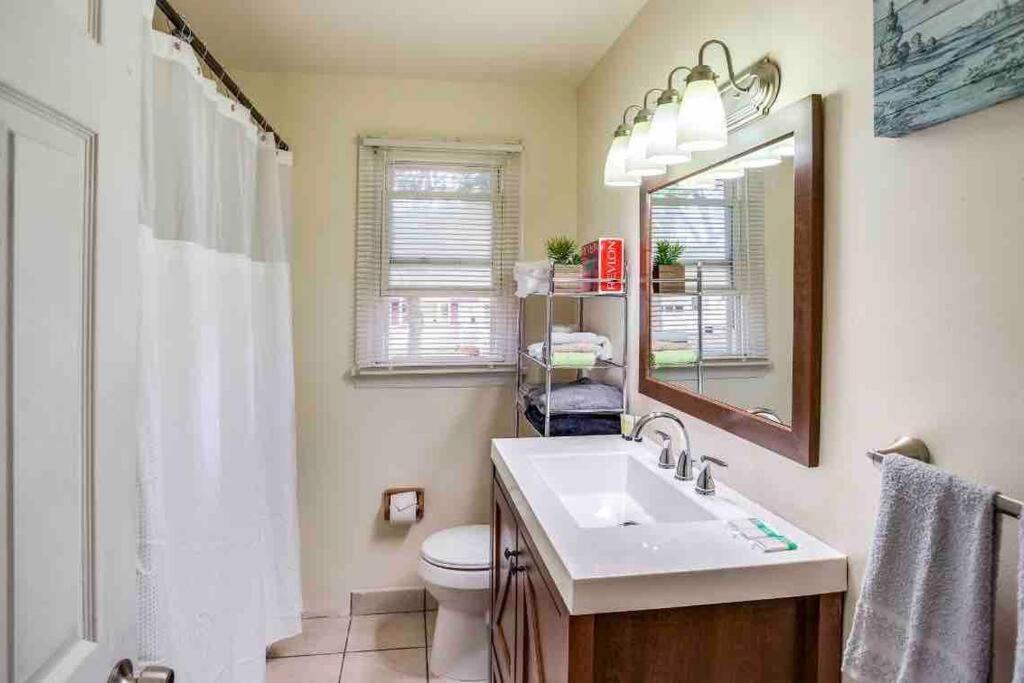 {Hot Tub In Ranch} Mins To Airport/Uofr/Strng/Dwtn Vila Rochester Exterior foto